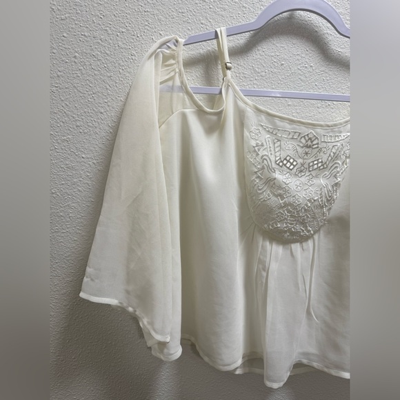 Lovers + Friends Coastal Love Cold Shoulder Top Blouse Embroidered White Small - Picture 7 of 11